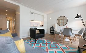 Feels Like Home Chiado Modern Place